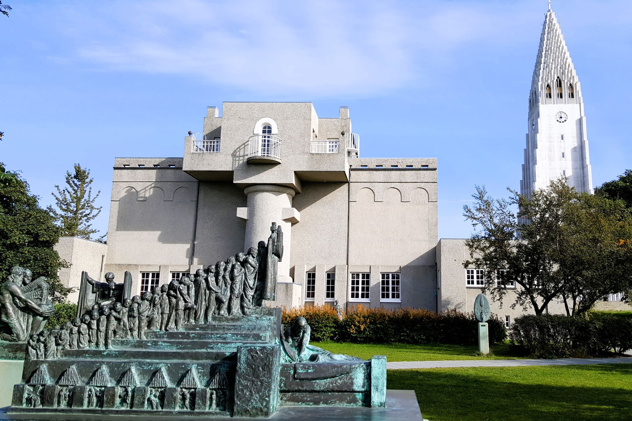 The Ultimate Hallgrímskirkja Experience: A Deep Dive for Tourists Staying at Hótel Reykjavík Saga — Where Architecture, History & Icelandic Soul Converge