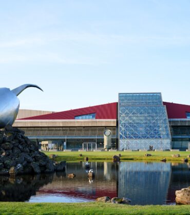 The Ultimate Traveler’s Blueprint: Navigating Keflavík International Airport (KEF) — and Why Hótel Reykjavík Saga Is Your Smartest Reykjavík Base