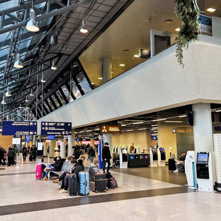 The Ultimate Traveler’s Guide: Getting to & from Reykjavík Domestic Airport (RKV) — and Why Hótel Reykjavík Saga Is Your Smartest Stay Choice